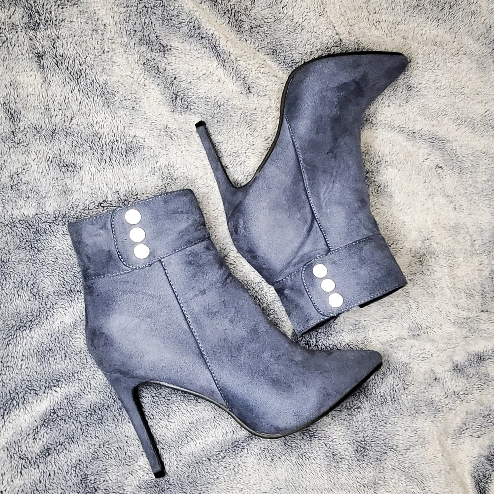 light blue suede feel booties - Picture 4 of 6